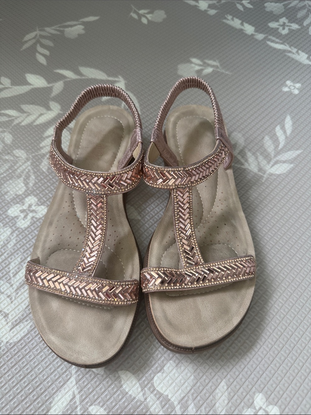 Annie Rose Gold Bejeweled Gem T-Strap Sandals 8.5 wide